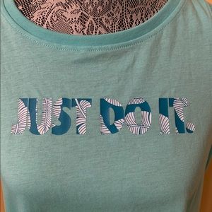 NWT NIKE SLEEVELESS TOP